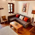 Almocabar Luxury Apartment